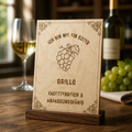 Grillo Holzschild – „Ich bin wie ein guter Grillo“ | Lasergravur Weinliebhaber Geschenk